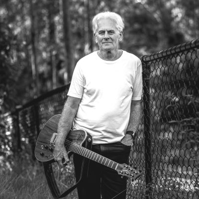 250508_Paul Clifford with guitar (low res)_040a